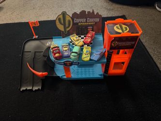 Disney Cars Glow Racers set