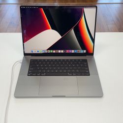 MacBook Pro 16in 2021, 32 GB RAM, 1TB Storage, Battery Issue Besides That In Good Conditon, As Is For Parts Or Repair