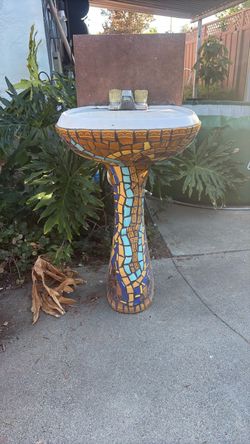 Mosaic sink