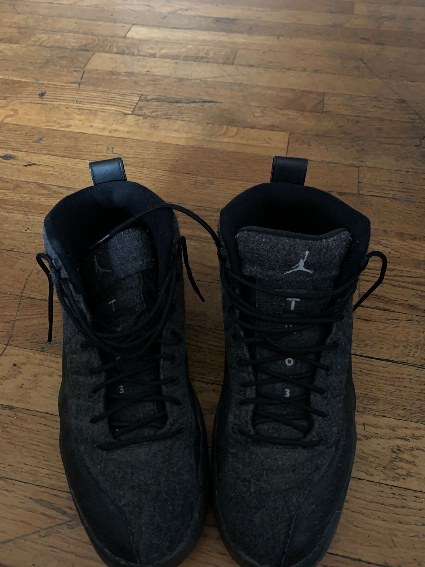 Jordans 12 size 10.5