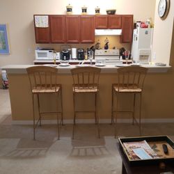 WROUGHT IRON  WICKER BAR STOOLS HEAVY DUTY