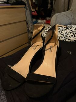 Black Straps Heals