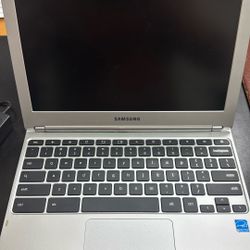 Chromebook Samsung 11’6 With Case And Charger 