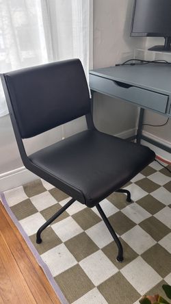 Desk chair