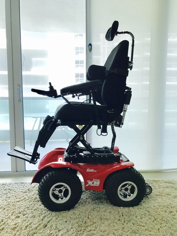 Electric Wheelchair Extreme X8 4x4 Wheelchair Magic Mobility for Sale