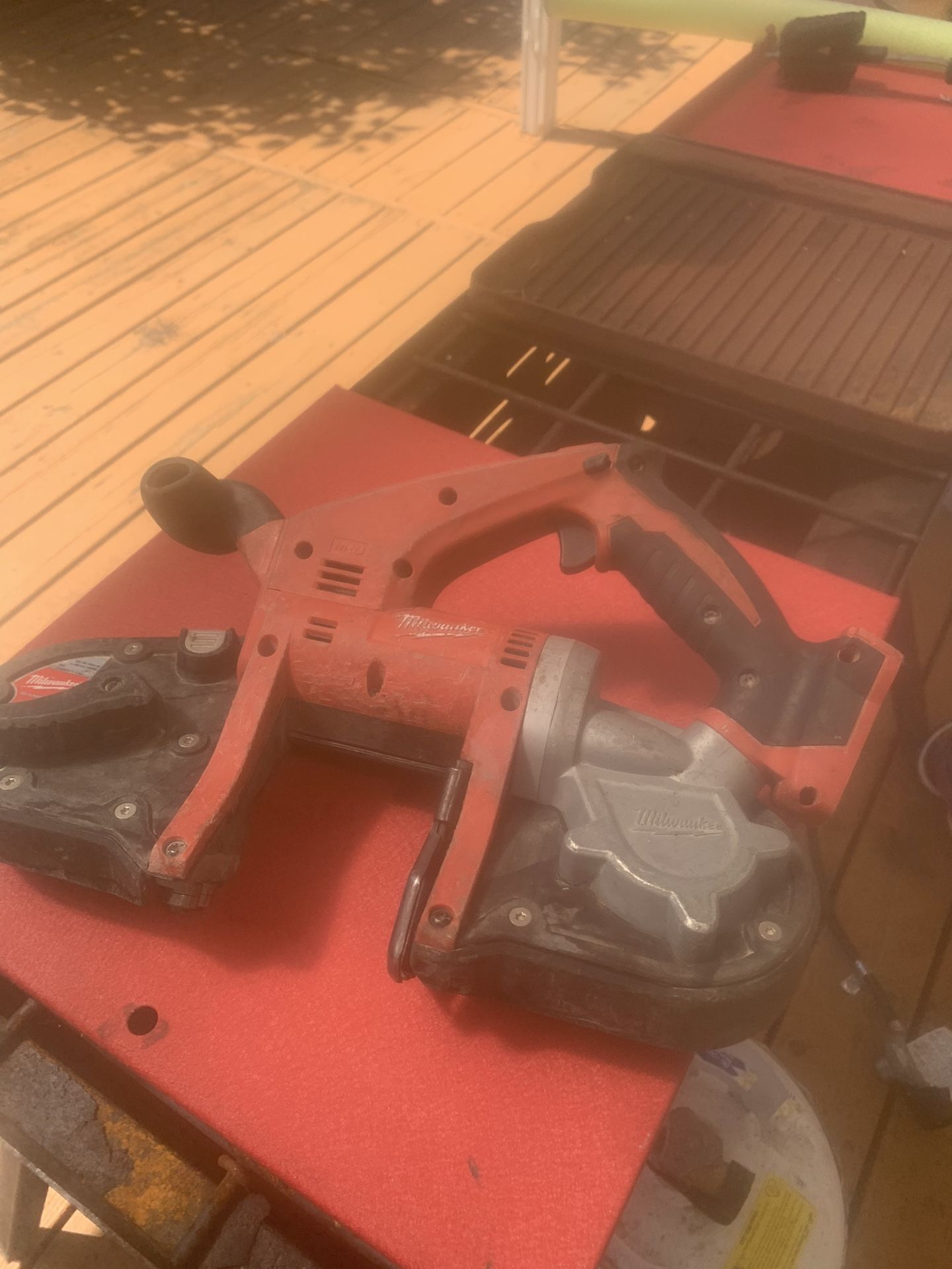 Milwaukee M18 Portable Bandsaw