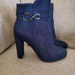 Nice Boots For Women Size 6M