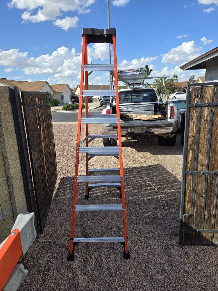 Louisville 8ft. Ladder