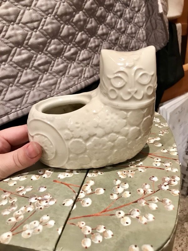 Ceramic cat