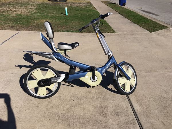 giant recumbent bike