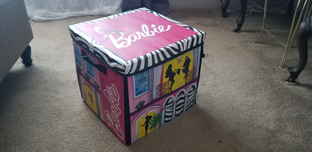 Barbie Storage/Play House And Barbie Dolls