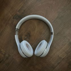Beats solo 3 wireless 