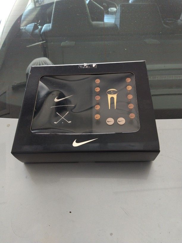 Nike Golf Tee Gift Set