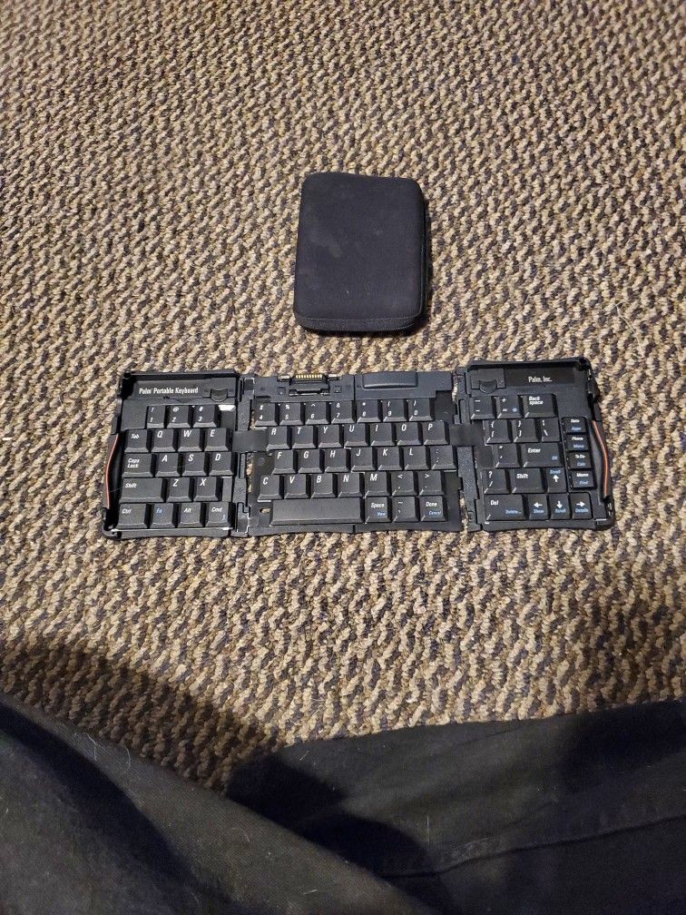 Palm Portable Keyboard P10713U