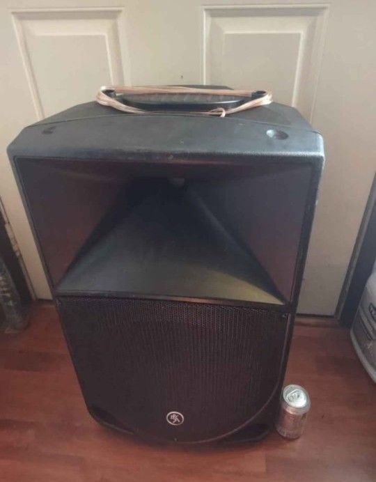 Pair Of Mackie Thump 15s Read Full Description Will Separate