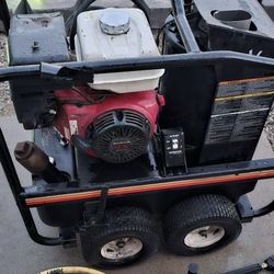 Mi-T-M  Medium Duty 3000 Psi  Hot Water Gas Pressure Washer Honda engine GX390 13HP