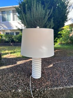 White Ribbed Ceramic Table Lamp