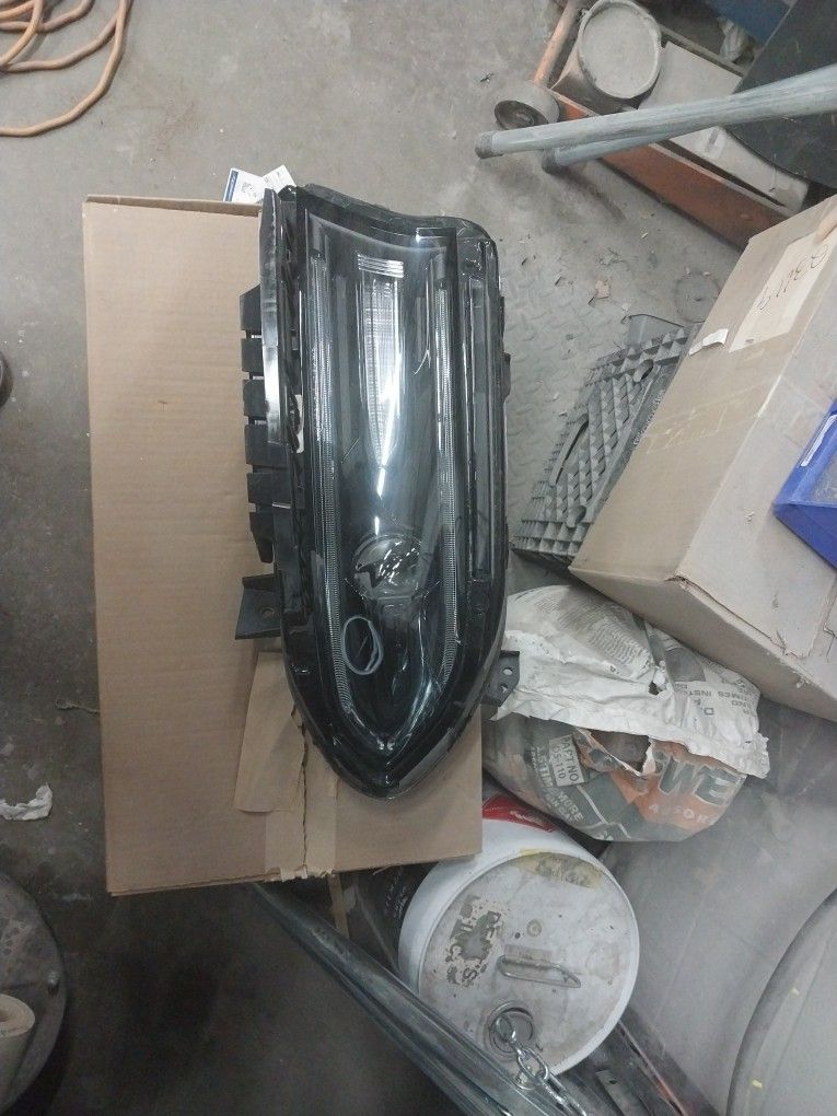 2021 Dodg Charger R/T Lift Headlight