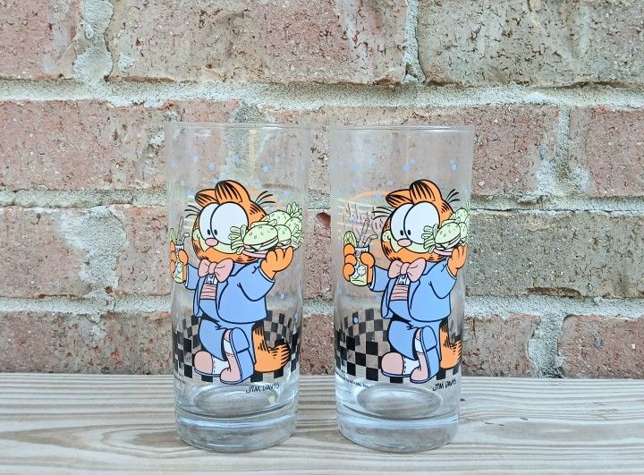 Vintage Garfield's Cafe Glasses