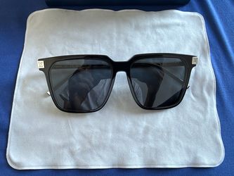 Louis Vuitton Black Square Sunglasses