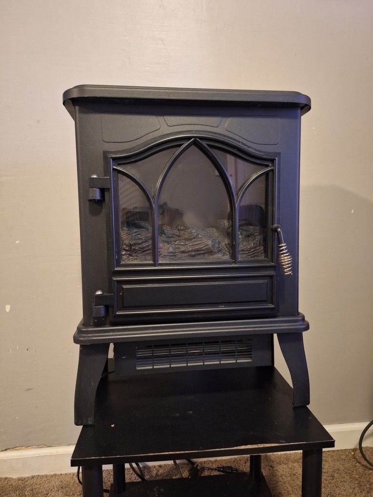 Wood Stove Space Heater/1500 Watts
