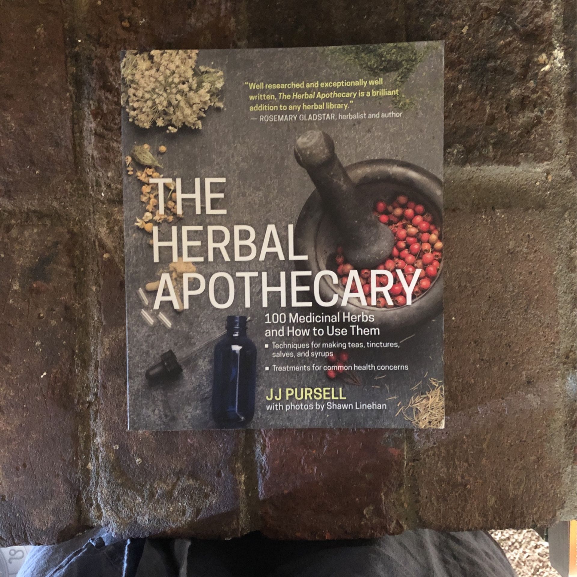 The Herbal Apothecary - Herb Book