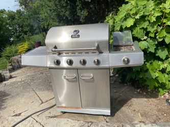 5 Burner BBQ BHG Grill propane!