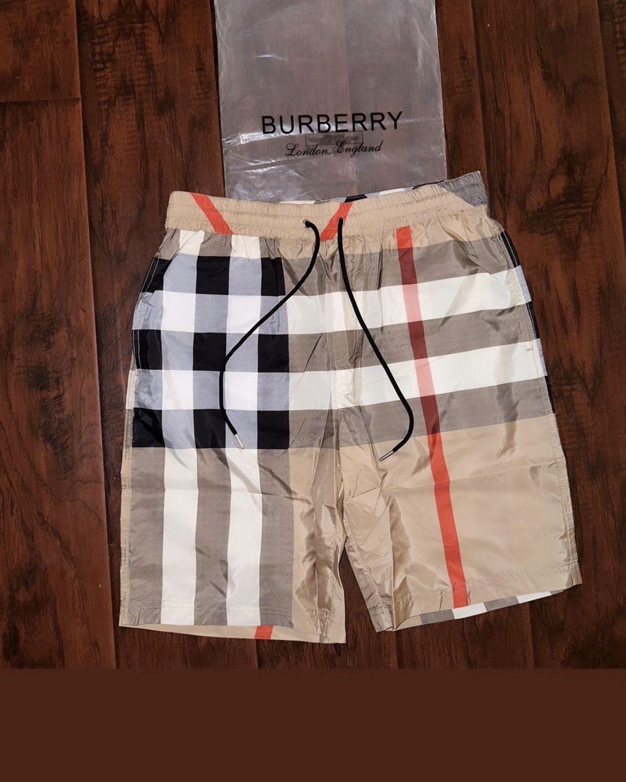 Size Large burberry shorts