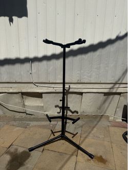 Triple Guitar Stand
