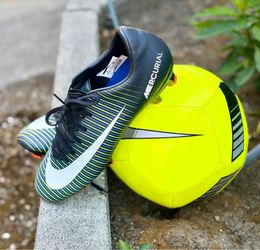 $30 for Nike Mercurial Vapor XI (11) FG soccer cleats thin blue/lime horizontal stripes SOUTH SAN JOSE
