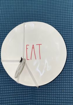 Rae Dunn Plate Set