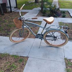Huffy Deluxe Cruiser 