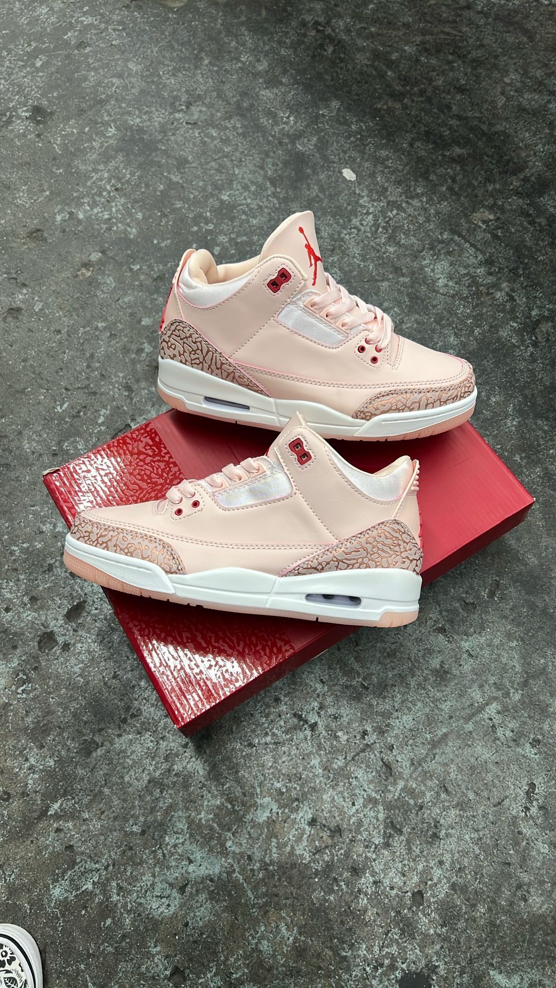 Jordan 3 Retro Valentine's Day Treat Yourself - Women’s 