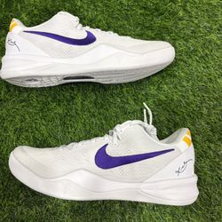 Kobes basketball shoes