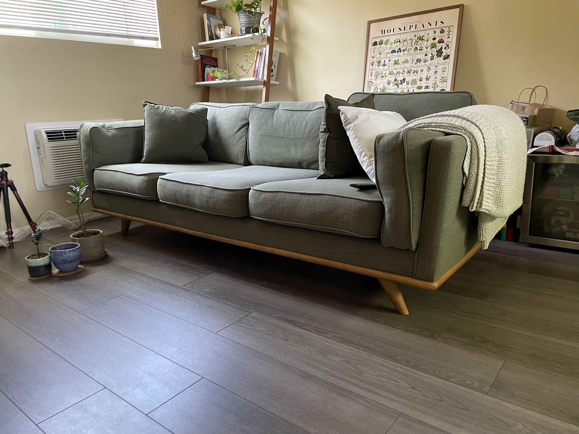 Timber 90” Sofa - Olio Green 