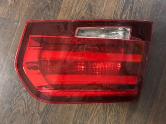 USED REF#1535 || 2012-2016 BMW 3 SERIES || RIGHT HAND/PASSENGER SIDE INNER TAIL LIGHT