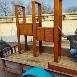 Cabinets With Ajustable Shelving And Inlaid Door Design