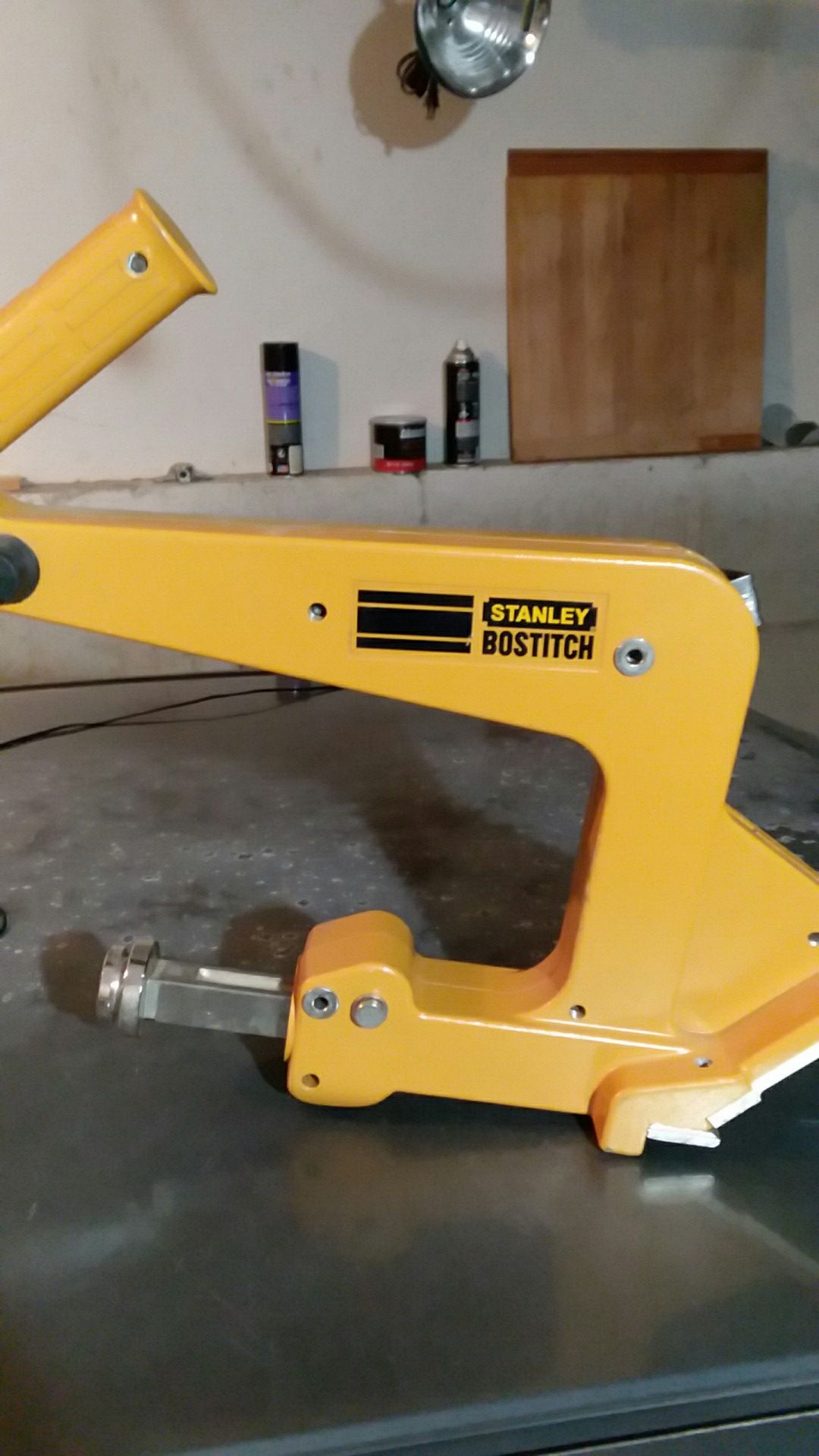 Stanley Bostitch manual flooring cleat nailer