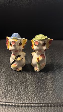 Dapper Elephants salt & pepper shakers