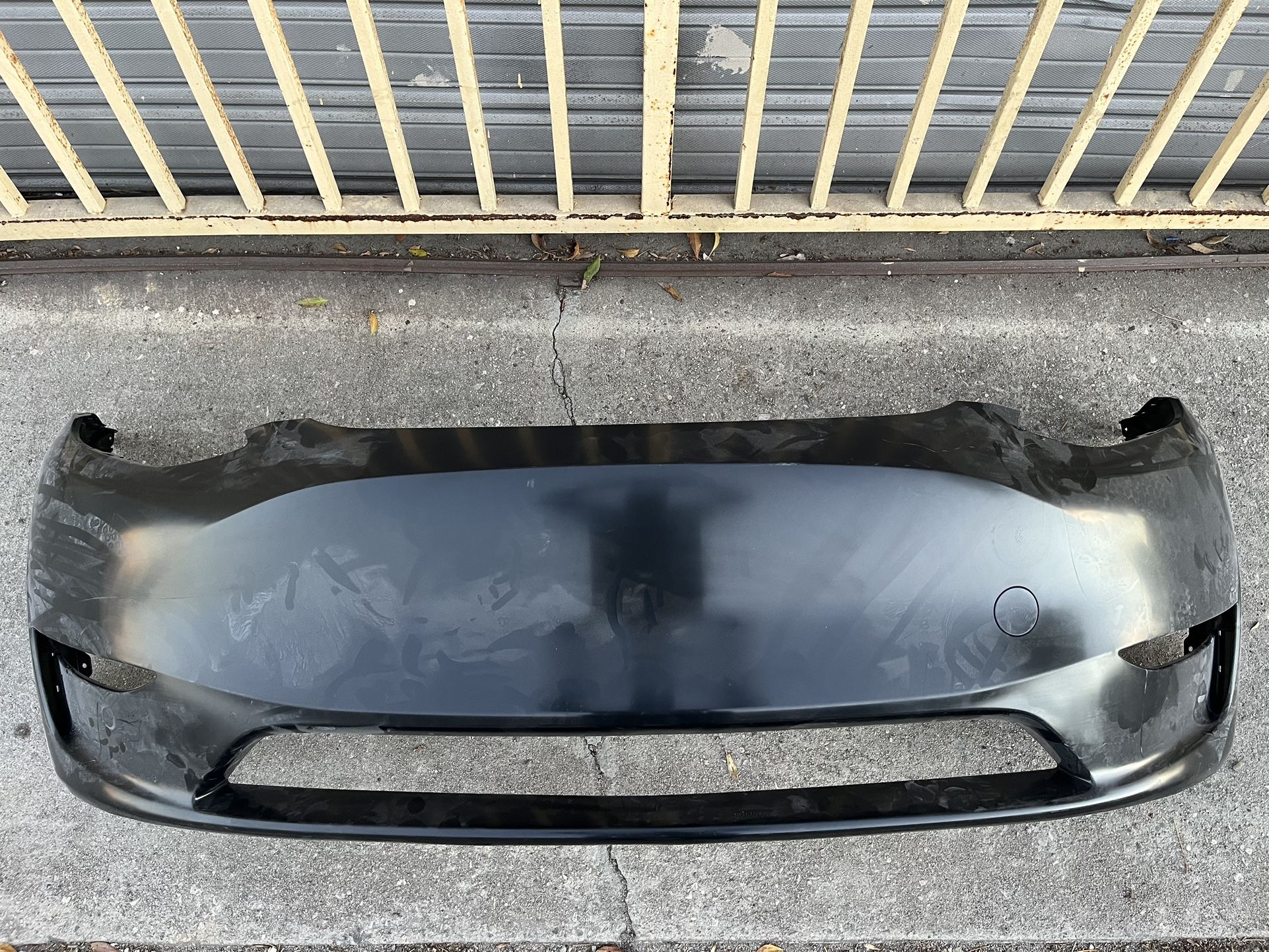 2023- 2024 Tesla Model Y bumper OEM