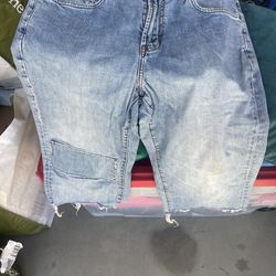 Tommy Bahama capri jeans