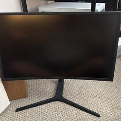 Samsung 27’’ Curved QLED Monitor