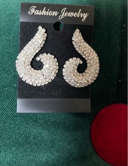 Earring