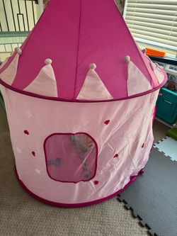 Pink play tent