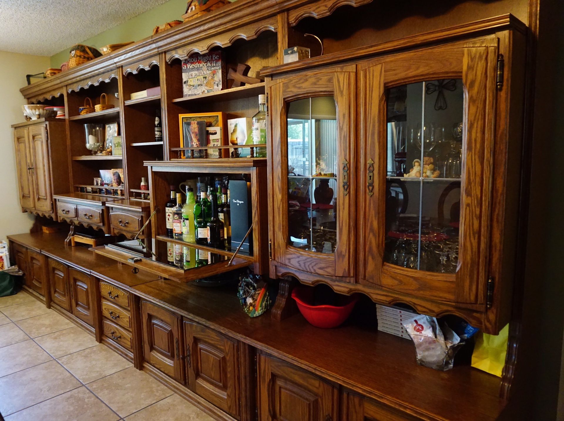 German Shrunk wall unit