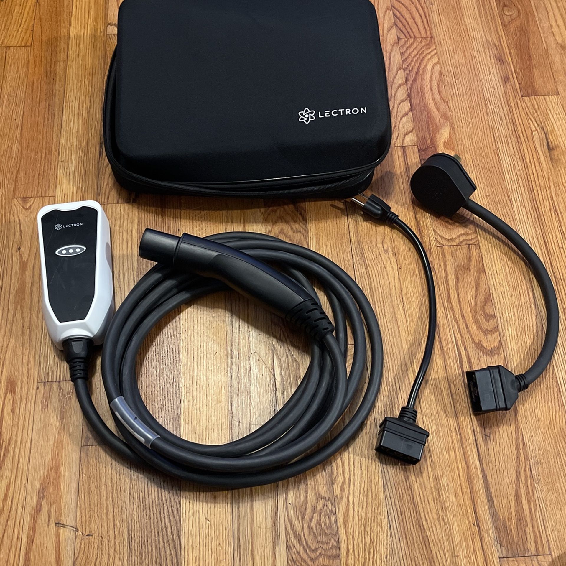 Lectron Tesla Charger With 2 Interchangeable Plugs