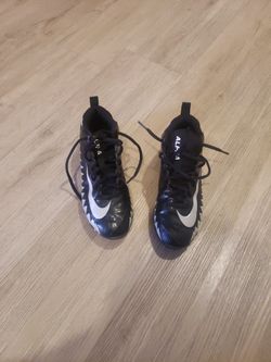 baseball shoes