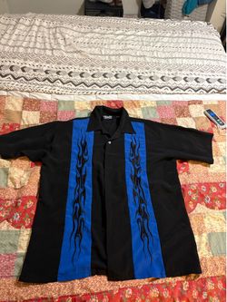 Dragonfly men’s large button up . $15