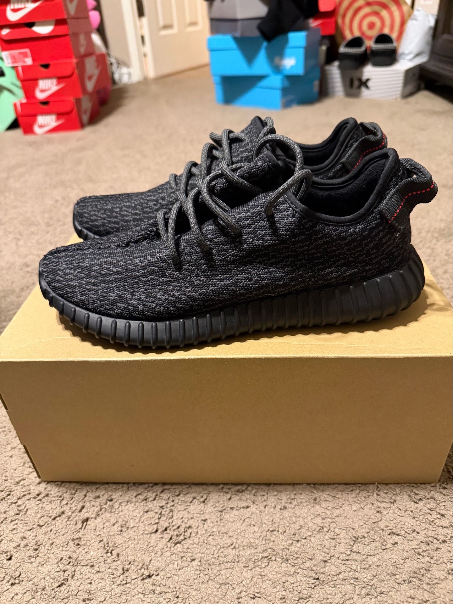 Yeezy boost 350 v1 “Pirate Black” size 9.5 men