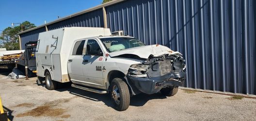 2016 Ram 3500 Cab And Chassis